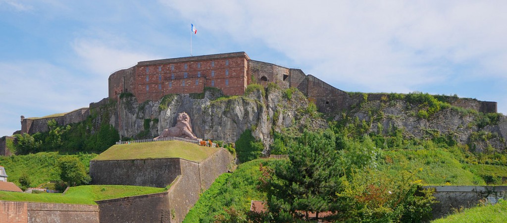 Citadelle et lion de Belfort © Thomas Bresson - licence [CC BY-SA 3.0] from Wikimedia Commons