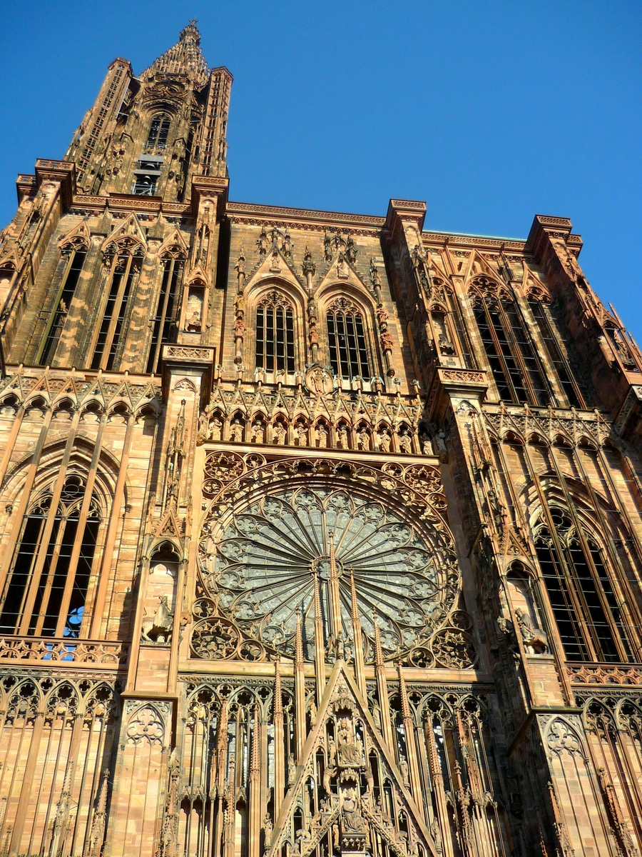 La façade de la cathédrale de Strasbourg © French Moments