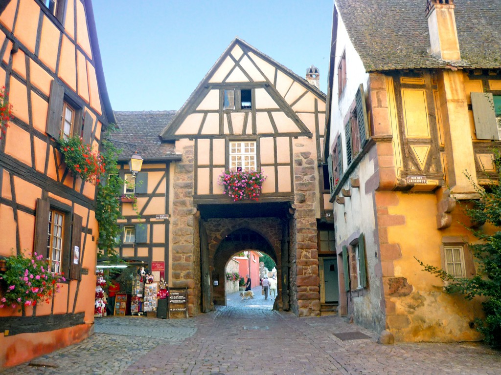 Villages d'Alsace - découvrir Riquewihr © French Moments