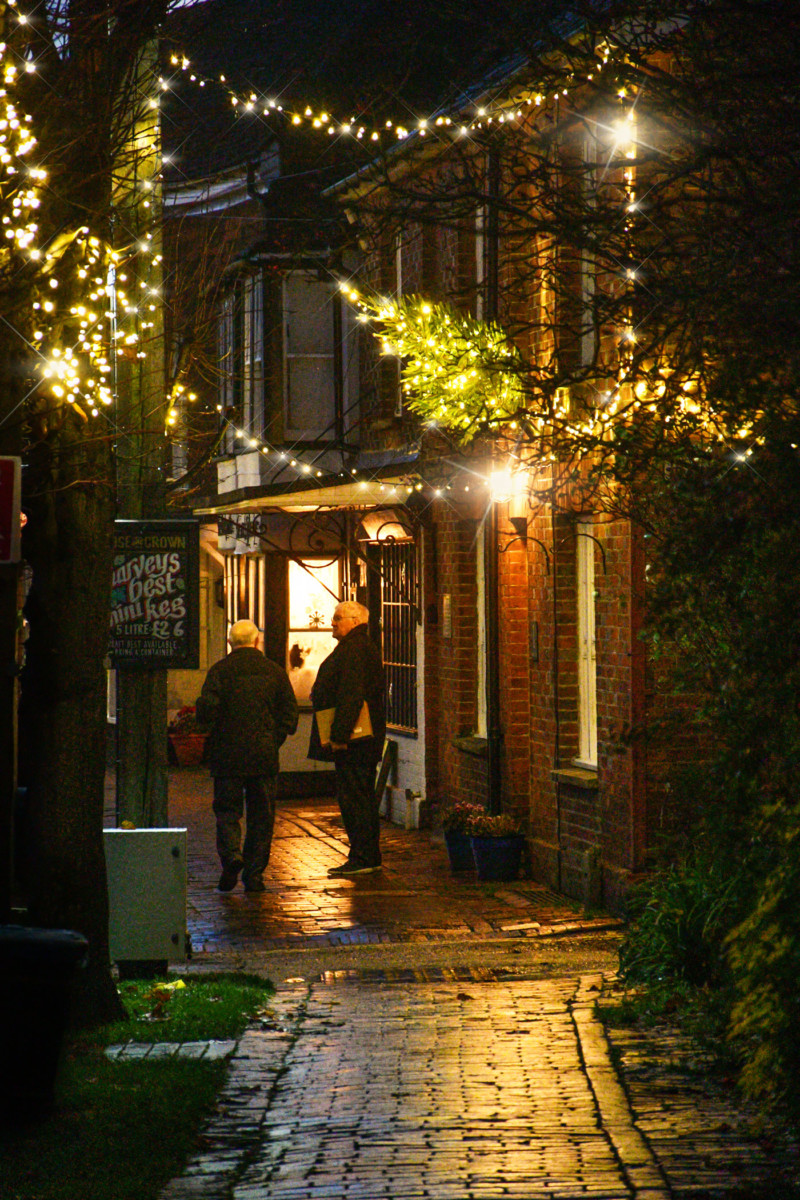 High Street de Burwash à Noël © French Moments