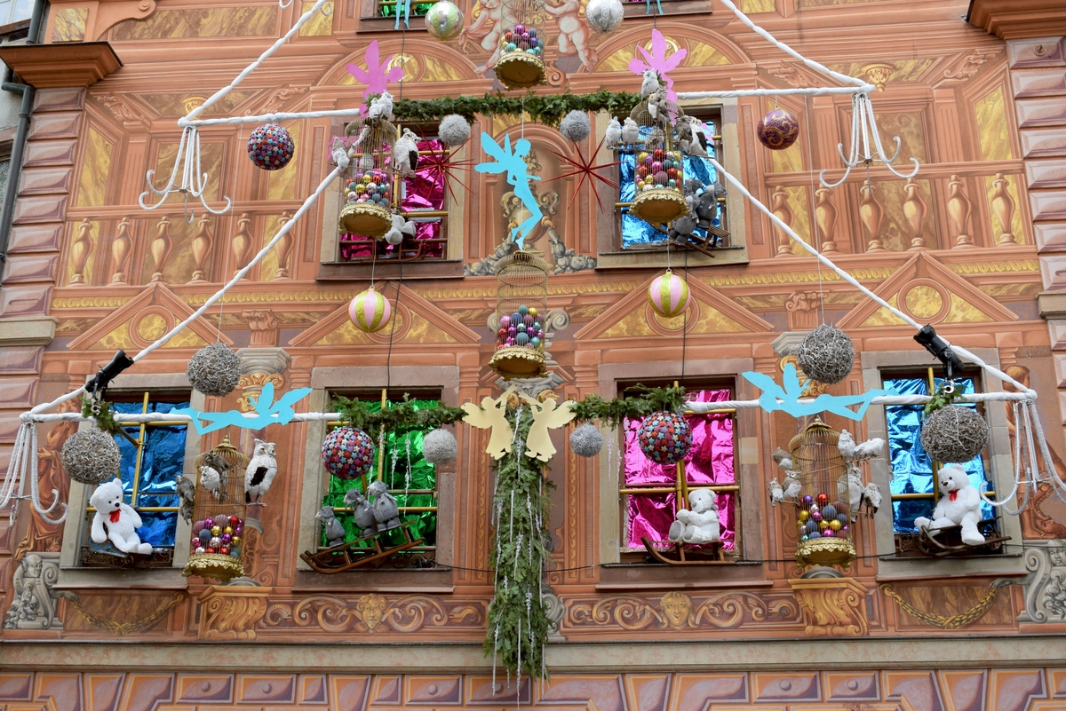 La façade décorée de la pâtisserie Christian à Strasbourg © French Moments