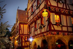 Rue des Marchands à Noël © French Moments