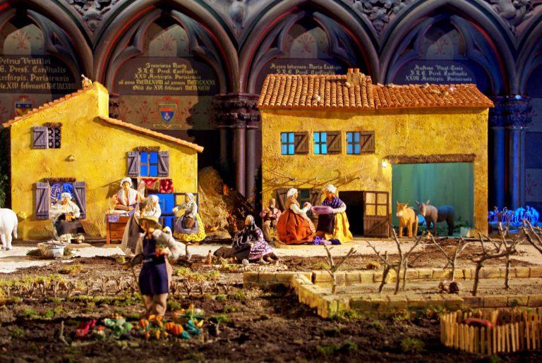 La crèche de Noël de NotreDame de Paris Mon Grand Est
