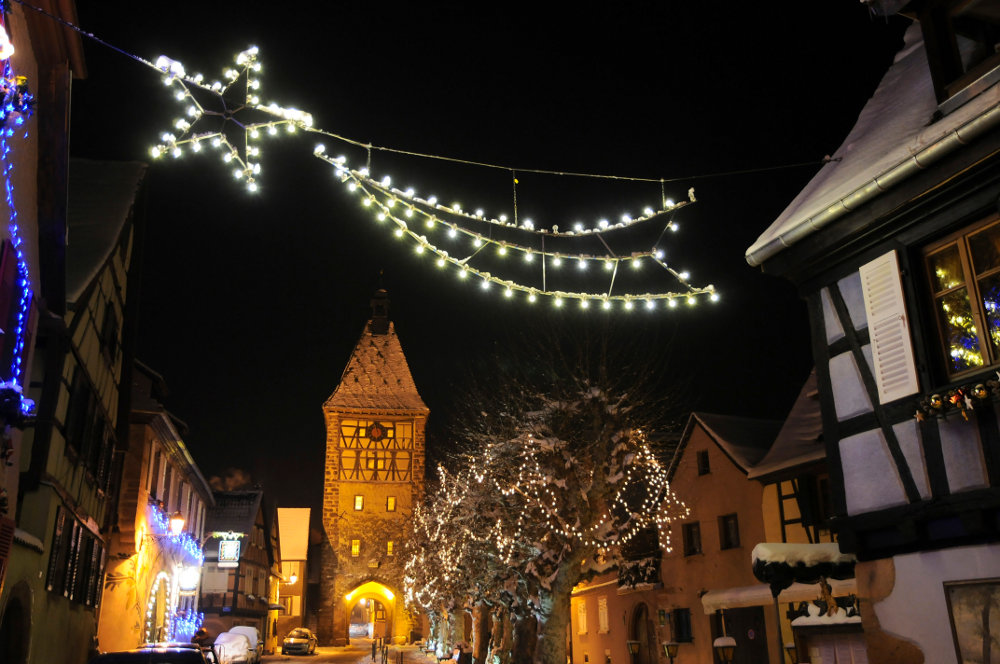 Bergheim illuminée à Noël © Office de Tourisme Pays de Ribeauvillé-Riquewihr