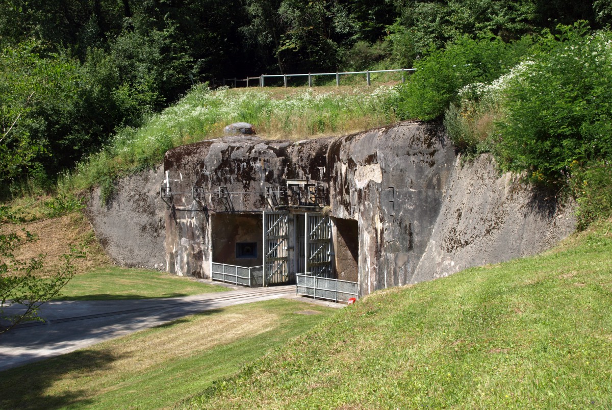 L'entrée des Munitions du Simserhof © Morten Jensen - licence [CC BY 2.0] from Wikimedia Commons