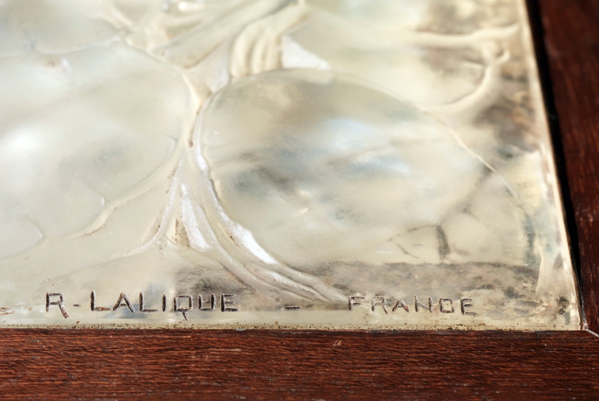 Détail du Coffret en verre "Monnaie du pape" par René Lalique © licence [CC0] from Wikimedia Commons