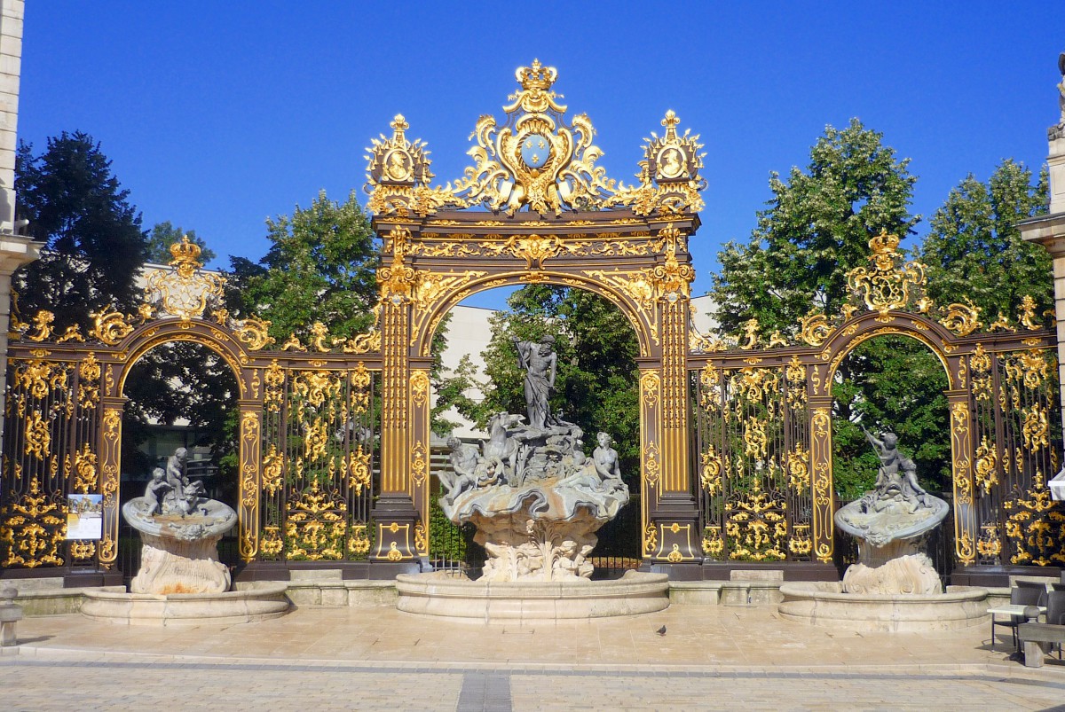 Place Stanislas, fontaine de Neptune © French Moments