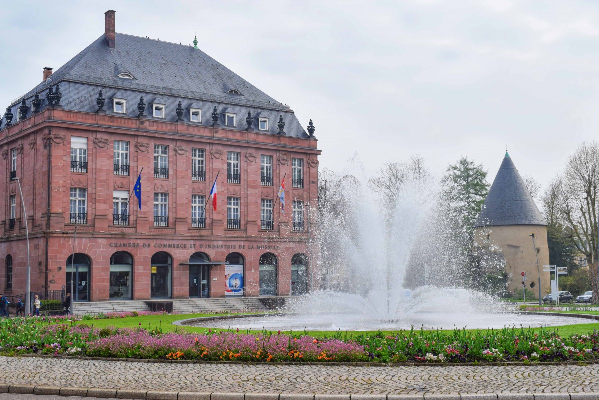 Place Raymond-Mondon, Quartier impérial allemand de Metz © French Moments