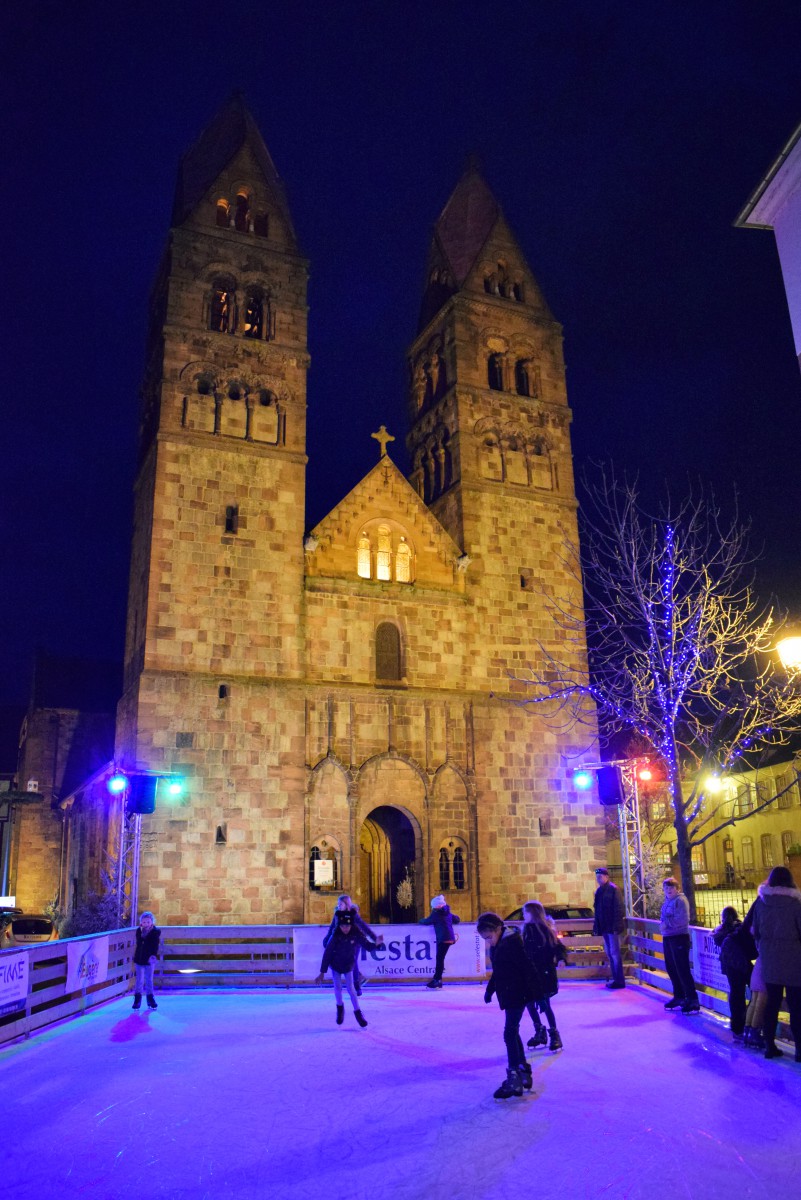 Le palais des glaces devant l'église Sainte-Foy de Sélestat © French Moments