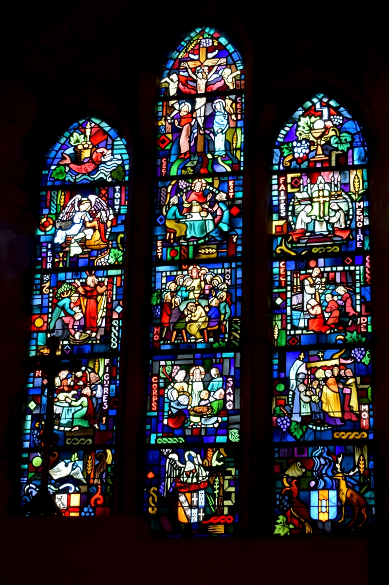 Vitraux de Jacques Grüber, église St Maur à Hattonchâtel © French Moments