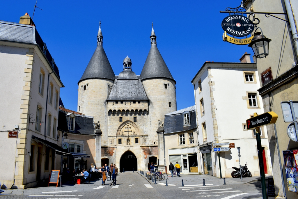 La porte de la Craffe en vieille-ville © French Moments