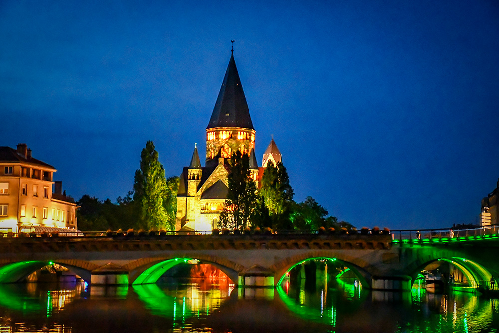 Metz Cruise 2026 04 copyright French Moments Temple Neuf, Metz by night © French Moments