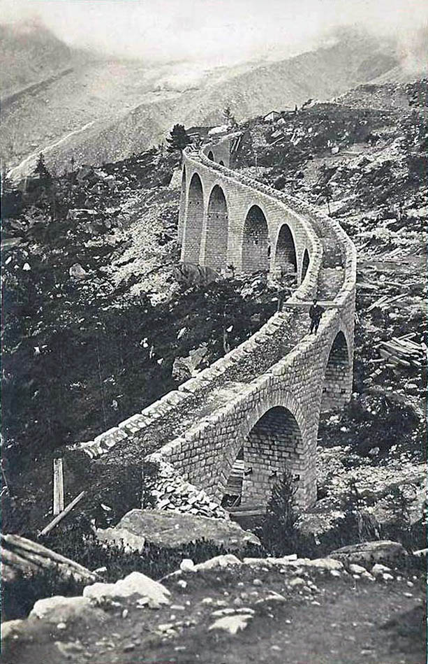 Construction du viaduc du Montenvers en 1908