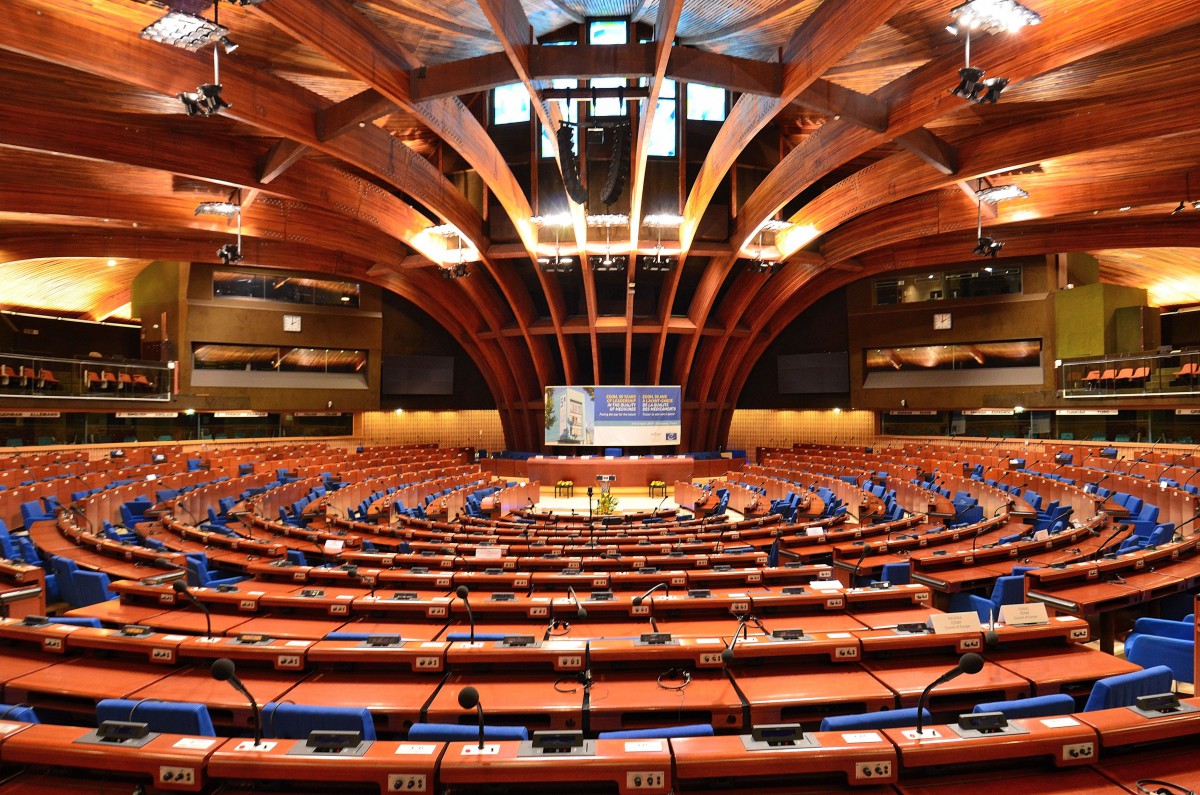 L'hémicycle du Palais de l'Europe © Adrian Grycuk - licence [CC BY-SA 3.0 pl] from Wikimedia Commons