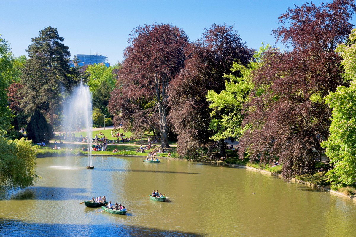 Parc de l'Orangerie de Strasbourg LR © Remi.leblond - licence [CC BY 3.0] from Wikimedia Commons