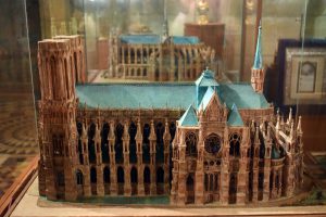 Maquettes de la cathédrale de Reims et d'Amiens © French Moments