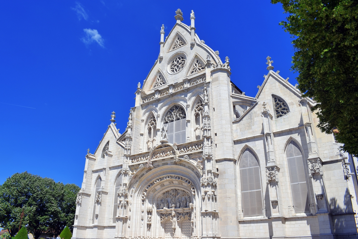 La façade de l'église du Monastère Royal de Brou © French Moments