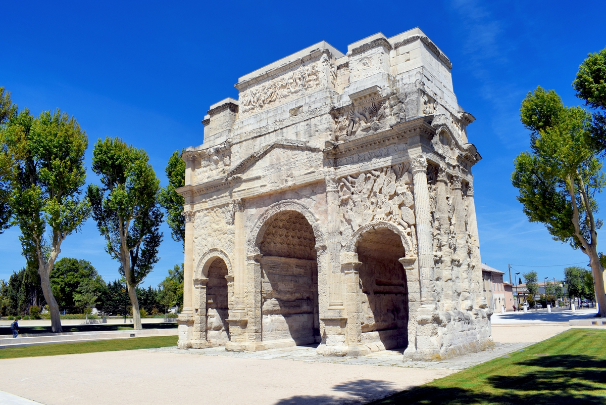 L'arc de triomphe romain d'Orange © French Moments