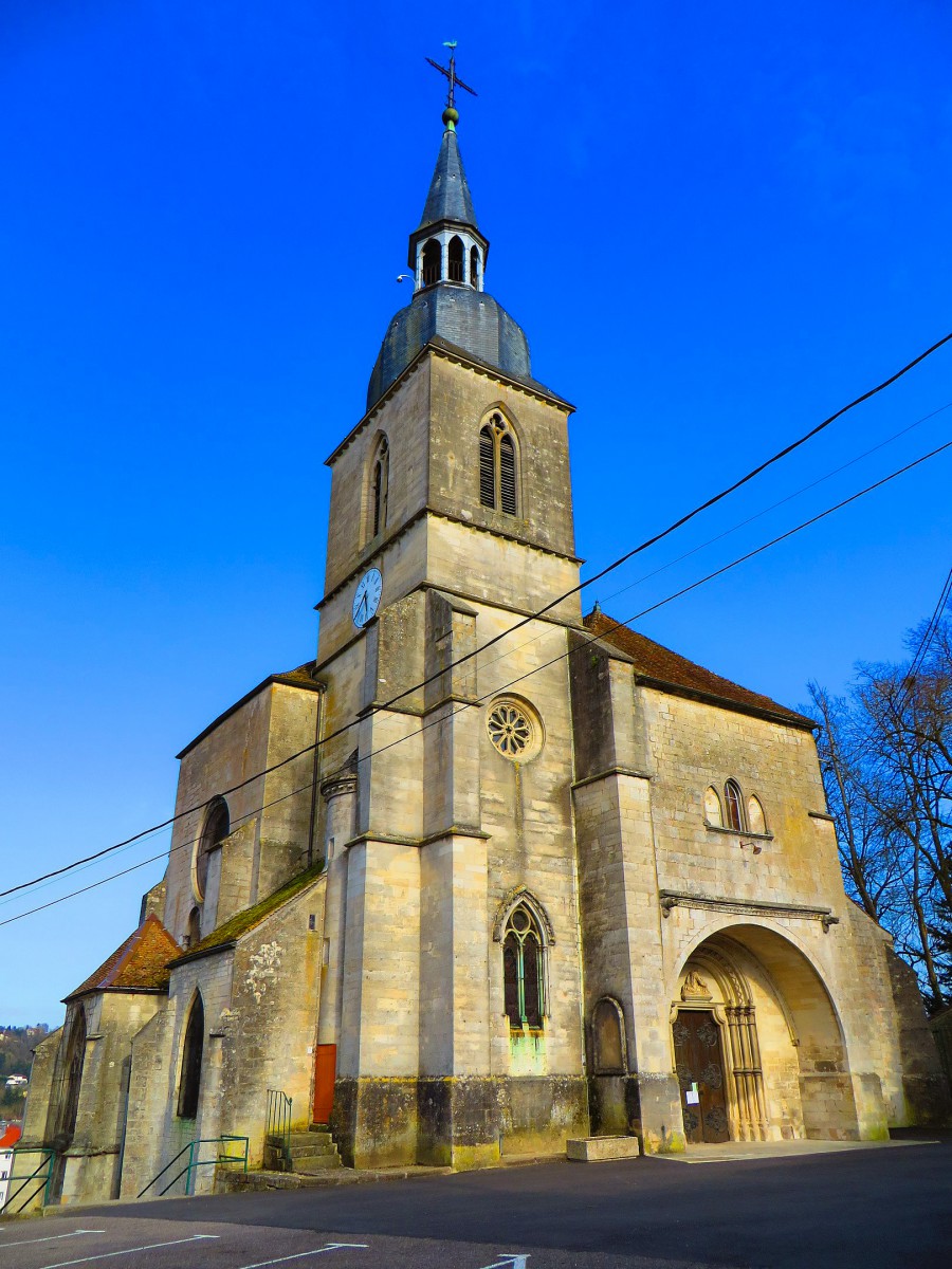 L'église Saint-Nicolas de Neufchâteau © Aimelaime - licence [CC BY-SA 4.0] from Wikimedia Commons