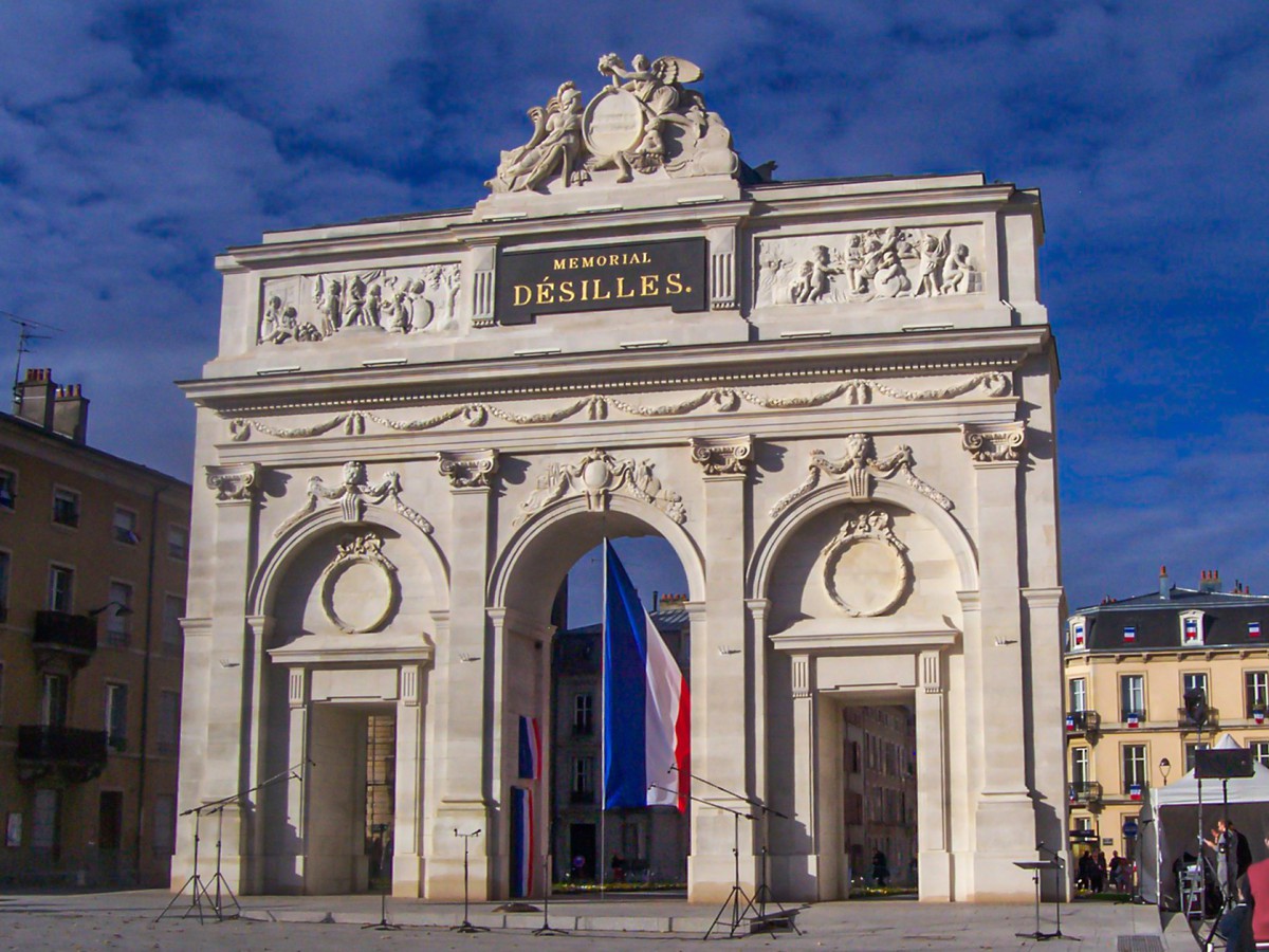 La porte Désilles à Nancy (côté Ville) © French Moments