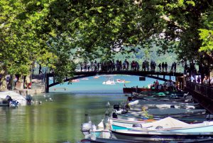 Le pont des Amours à Annecy © French Moments