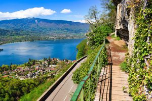 Autour du lac d'Annecy - Ermitage de Saint-Germain © French Moments