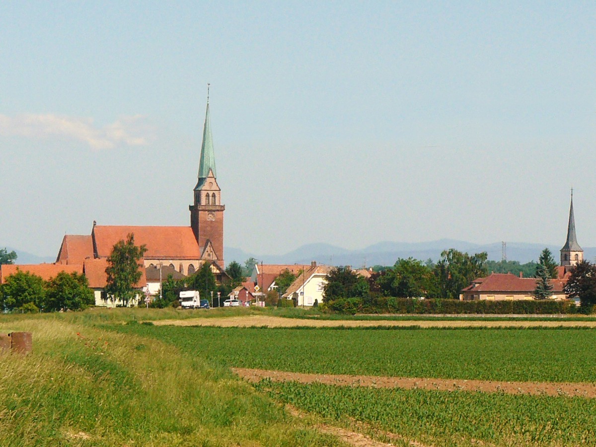 Meistratzheim et son clocher © Bernard Chenal - licence [CC BY-SA 4.0] from Wikimedia Commons