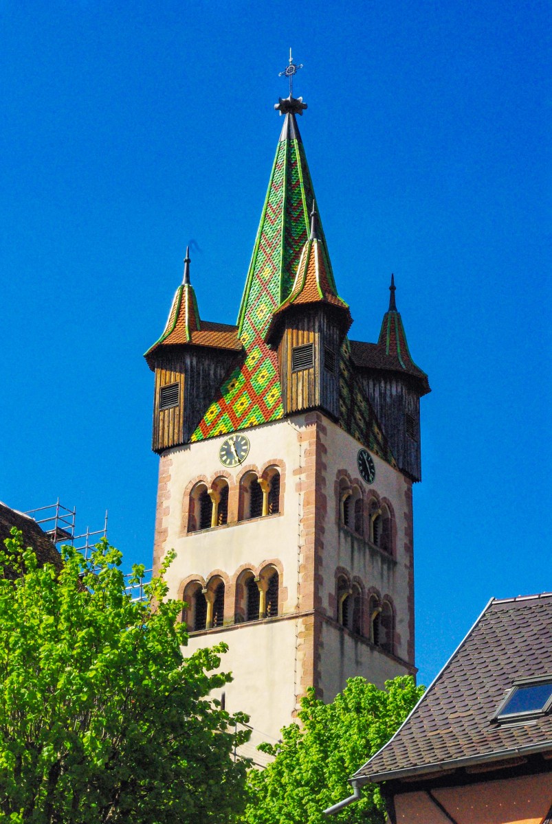 Autour de Strasbourg - le clocher de l'église de Châtenois © French Moments