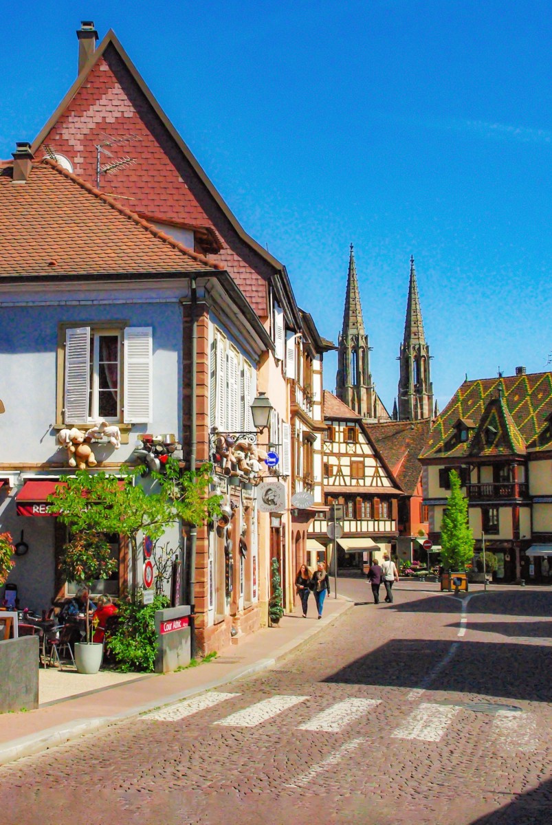 Plaque métal en relief Route de Strasbourg à Obernai