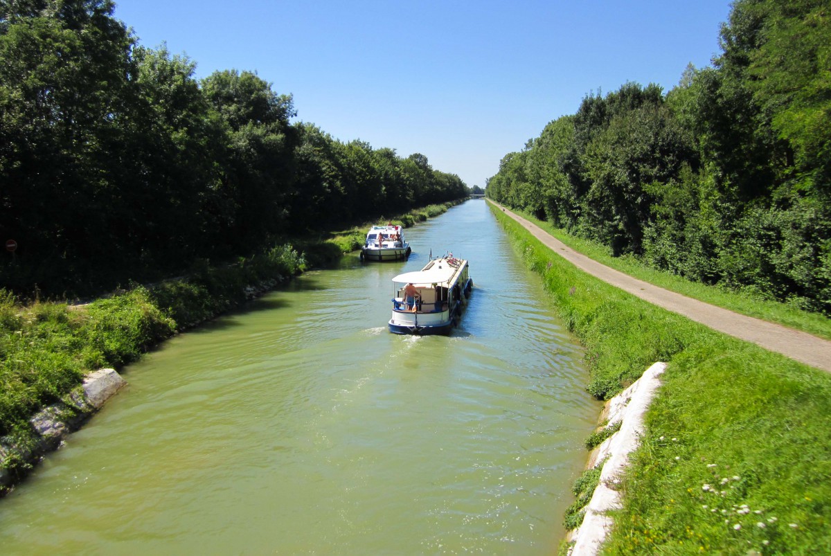 Le Canal du Rhône au Rhin à Damparis (Jura) © PRA - licence [CC BY-SA 3.0] from Wikimedia Commons
