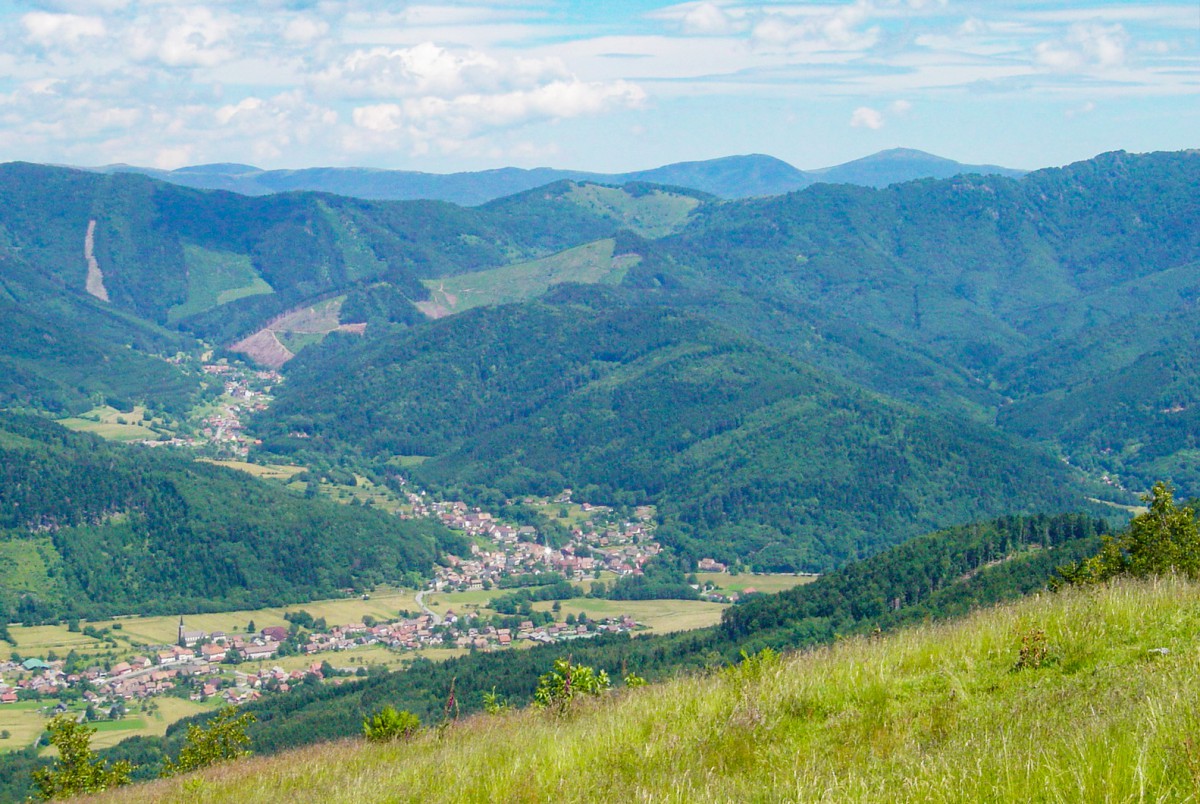 Vallee de la Doller Vue Generale LR © French Moments La vallée de la Doller depuis les sommets vosgiens © French Moments