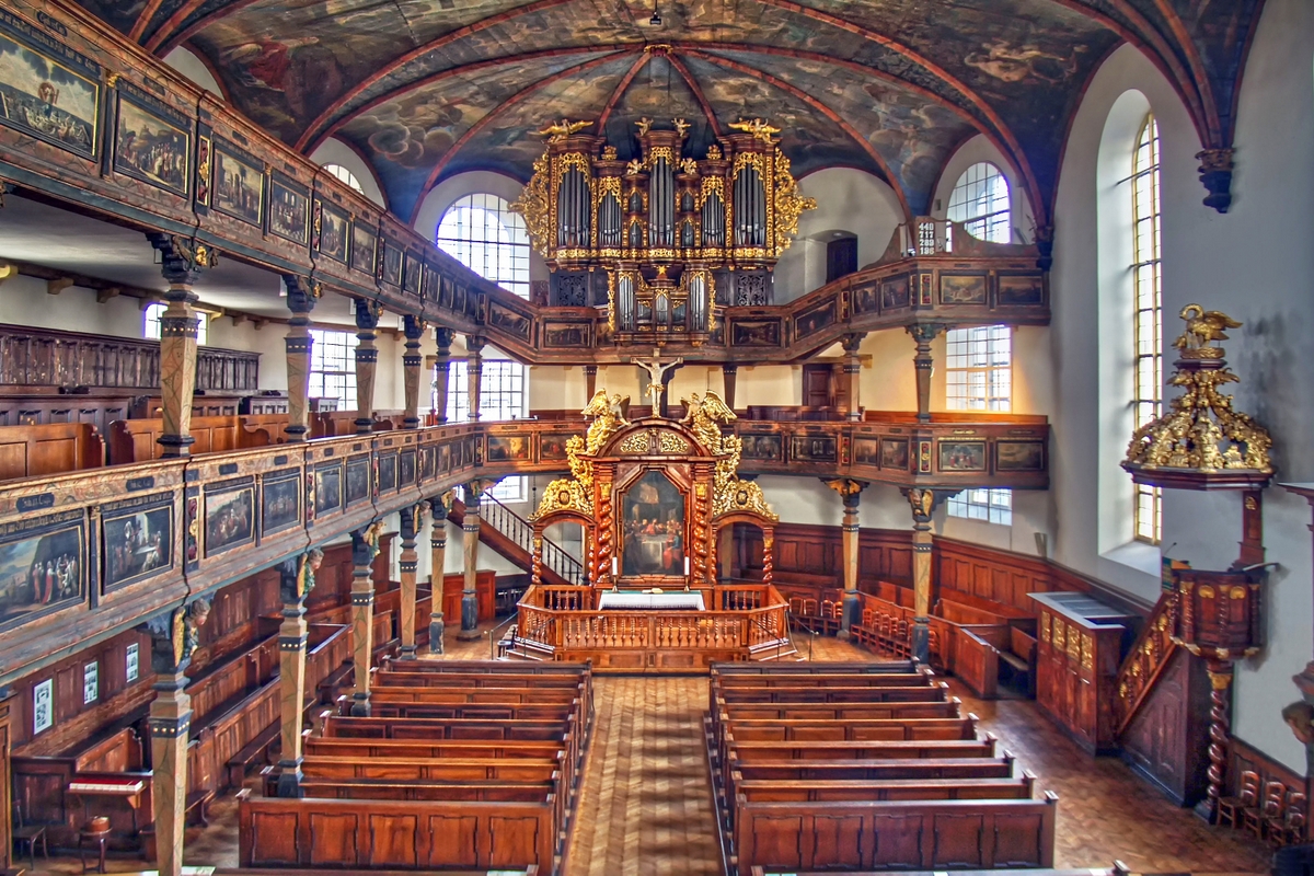 L'intérieur de la Dreifaltigkeitskirche de Spire © TeKaBe- licence [CC BY-SA 4.0] from Wikimedia Commons