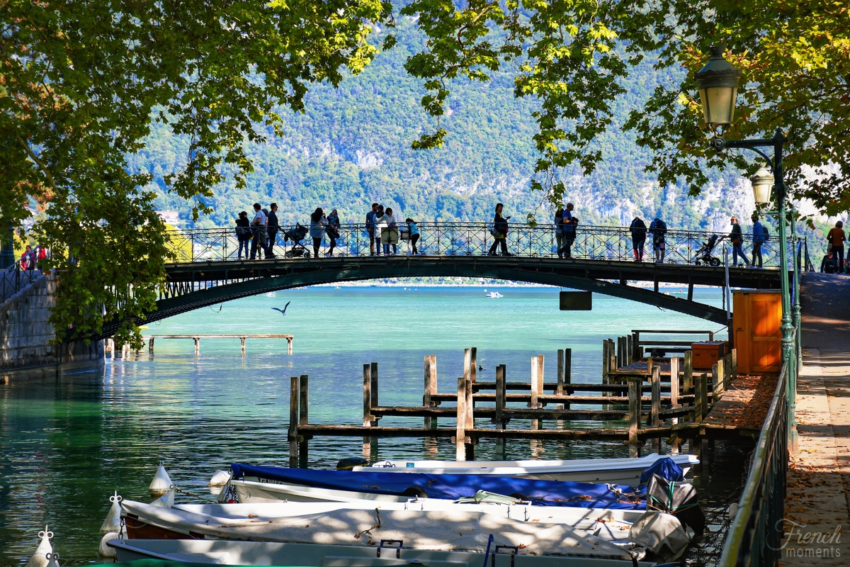 Visiter Annecy : Le Pont des Amours © French Moments