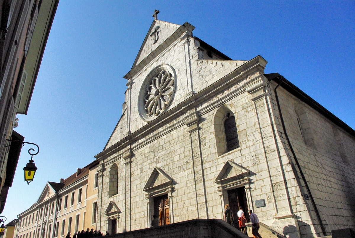 Visiter Annecy : la Cathédrale © French Moments