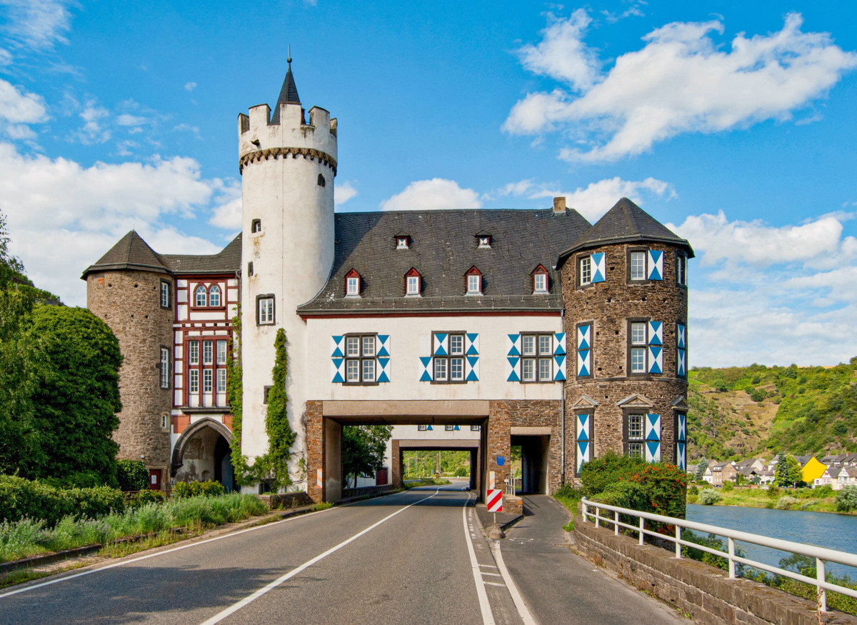 Schloss Gondorf © Steffen Schmitz - licence [CC BY-SA 3.0 de] from Wikimedia Commons