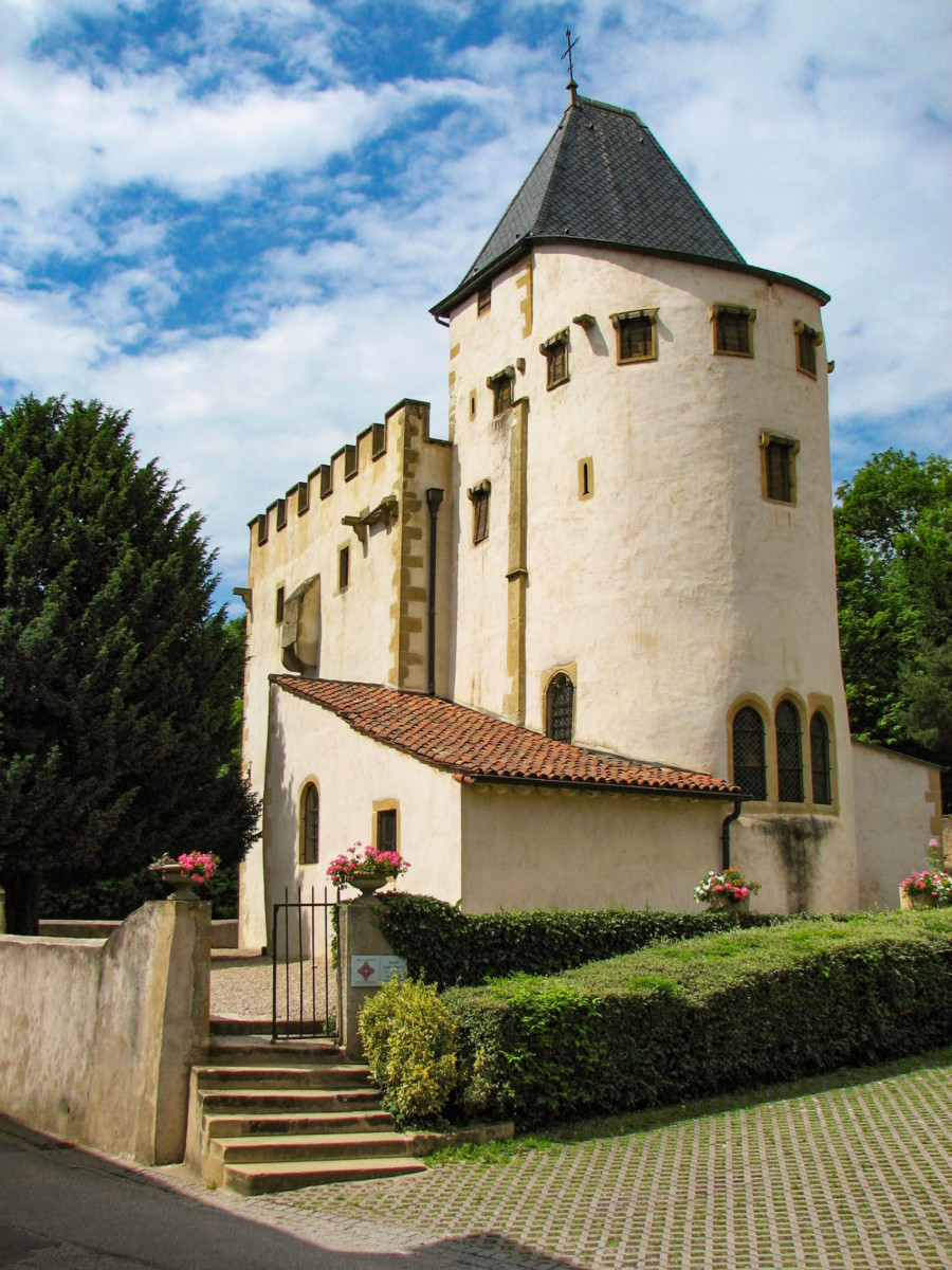 Autour de Metz : Eglise Saint-Quentin à Scy-Chazelles © TCY - licence [CC BY-SA 3.0] from Wikimedia Commons
