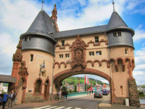 Traben-Trarbach : Porte du Pont © Henk Monster - licence [CC BY 3.0] from Wikimedia Commons