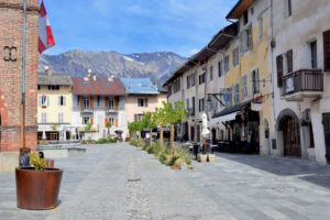 Cité médiévale de Conflans : Grande Place © French Moments