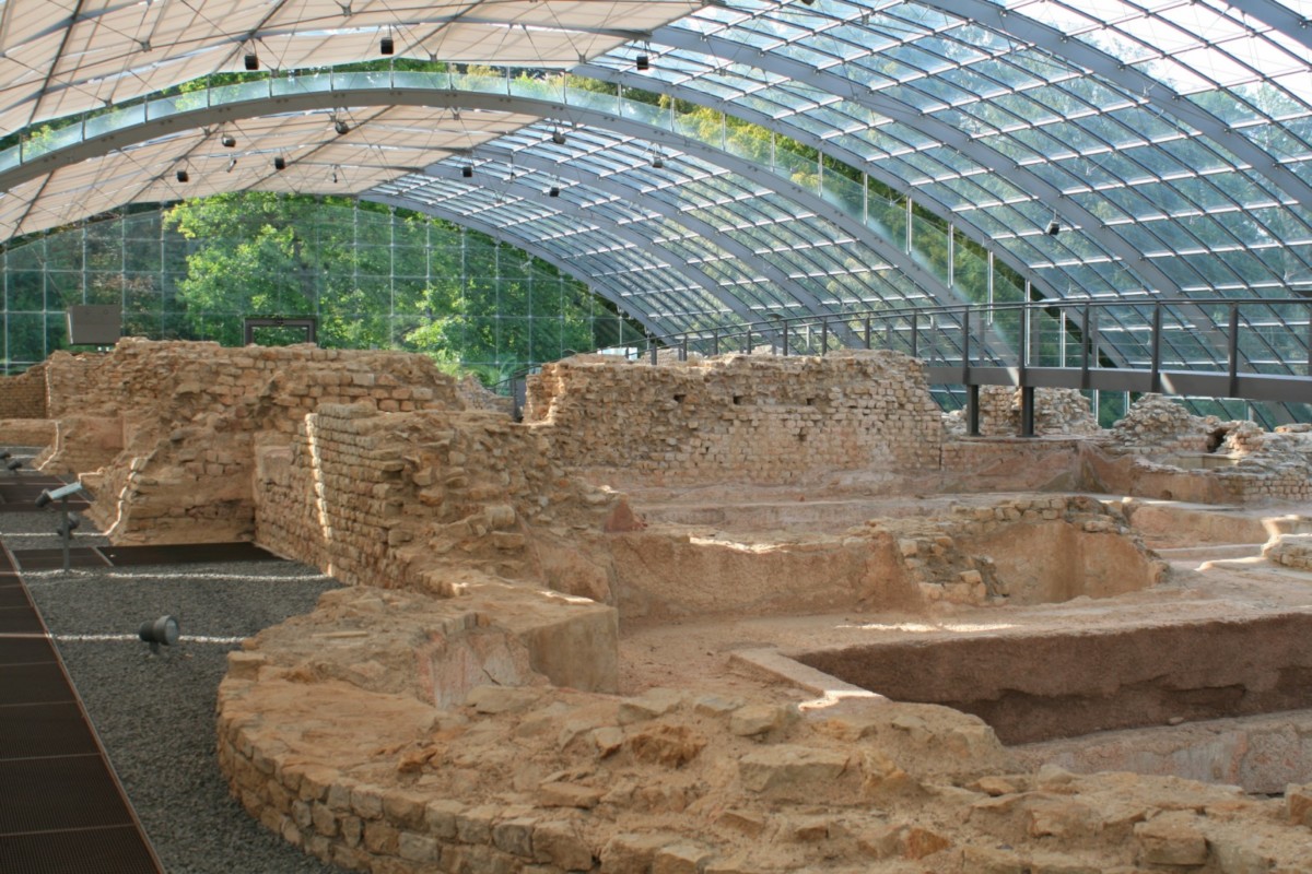 Autour de Mulhouse - Les vestiges des bains romains à Badenweiler © Wernain S. - licence [CC BY-SA 3.0] from Wikimedia Commons