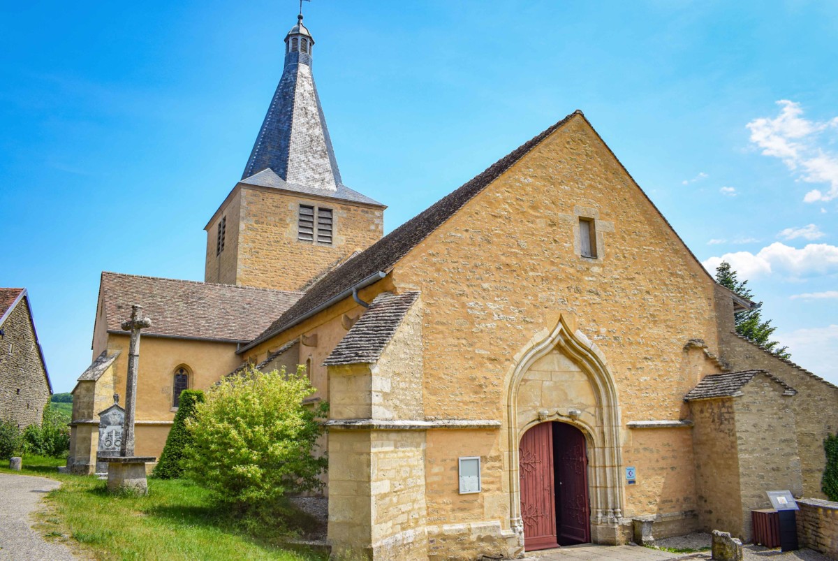 L'église Saint-Philippe et Saint-Jacques de Châteauneuf-en-Auxois © French Moments