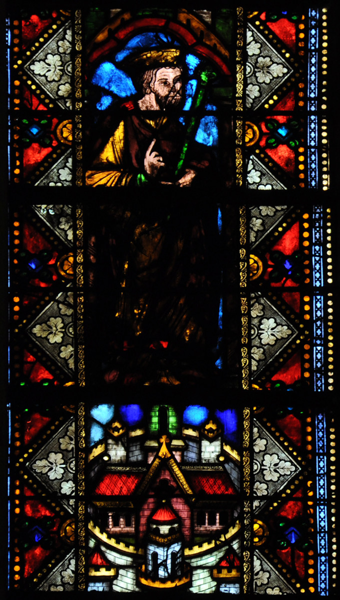 Vieux vitrail médiéval de la cathédrale de Metz. Photo : Vassil [Domaine Public]