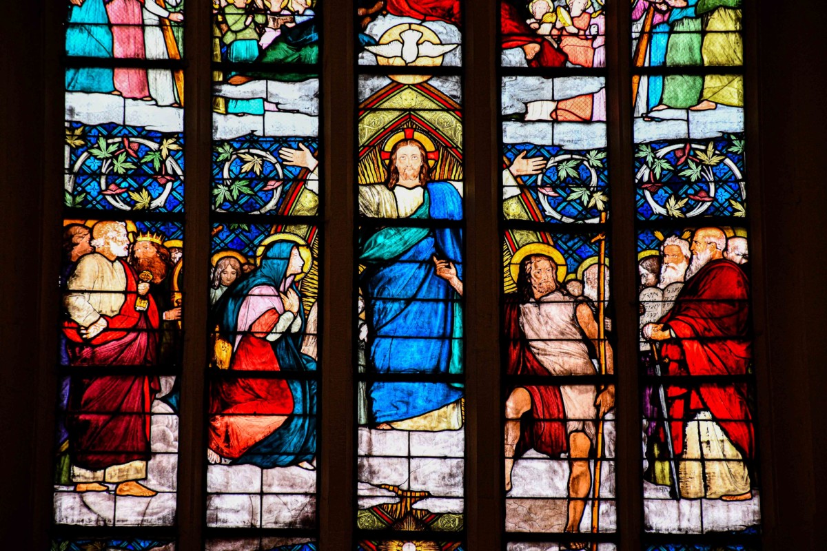 Vitraux de l'église abbatiale de Remiremont © French Moments