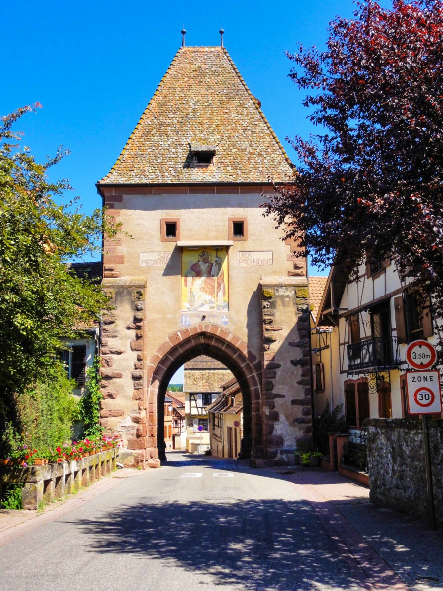 Portes fortifiées d'Alsace - Porte Haute de Bœrsch © Ralph Hammann - licence [CC BY-SA 4.0] from Wikimedia Commons