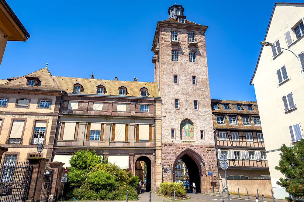Porte fortifiée des Hospices de Strasbourg © French Moments