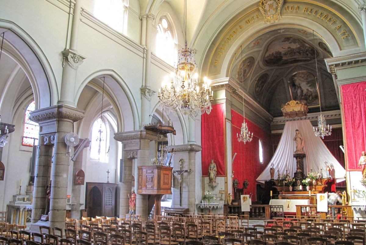 Intérieur de la Chapelle des Pénitents Noirs. Photo : Tangopaso (Public Domain)