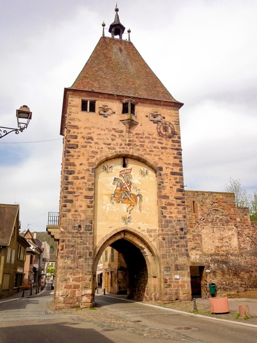 Portes fortifiées d'Alsace - Mutzig - Porte de Strasbourg © Ralph Hammann - licence [CC BY-SA 4.0] from Wikimedia Commons