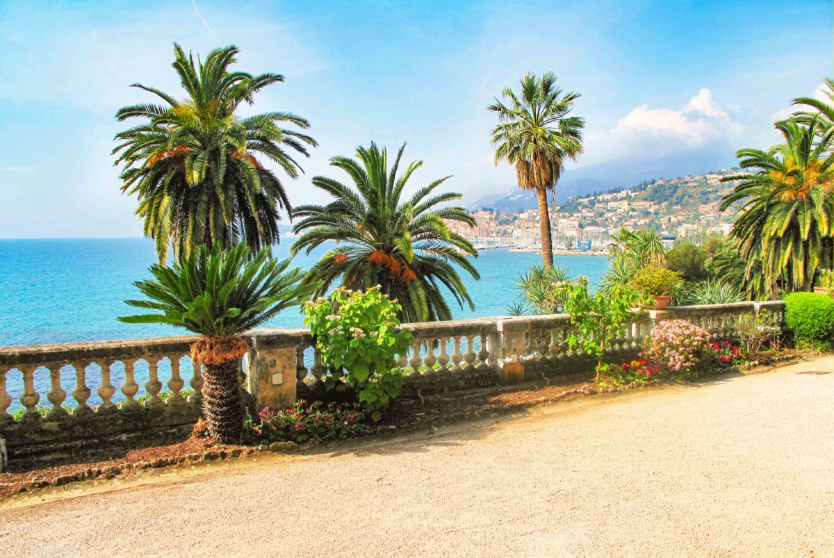 Les parcs et jardins de Menton (Villa Serena). Photo : Tangopaso (Domaine public)