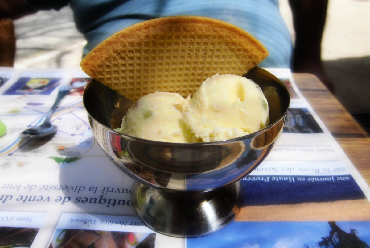 Glace Plombières © Marianne Casamance - licence [CC BY-SA 3.0] from Wikimedia Commons