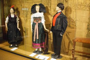 Le costume alsacien au musée alsacien de Haguenau © French Moments