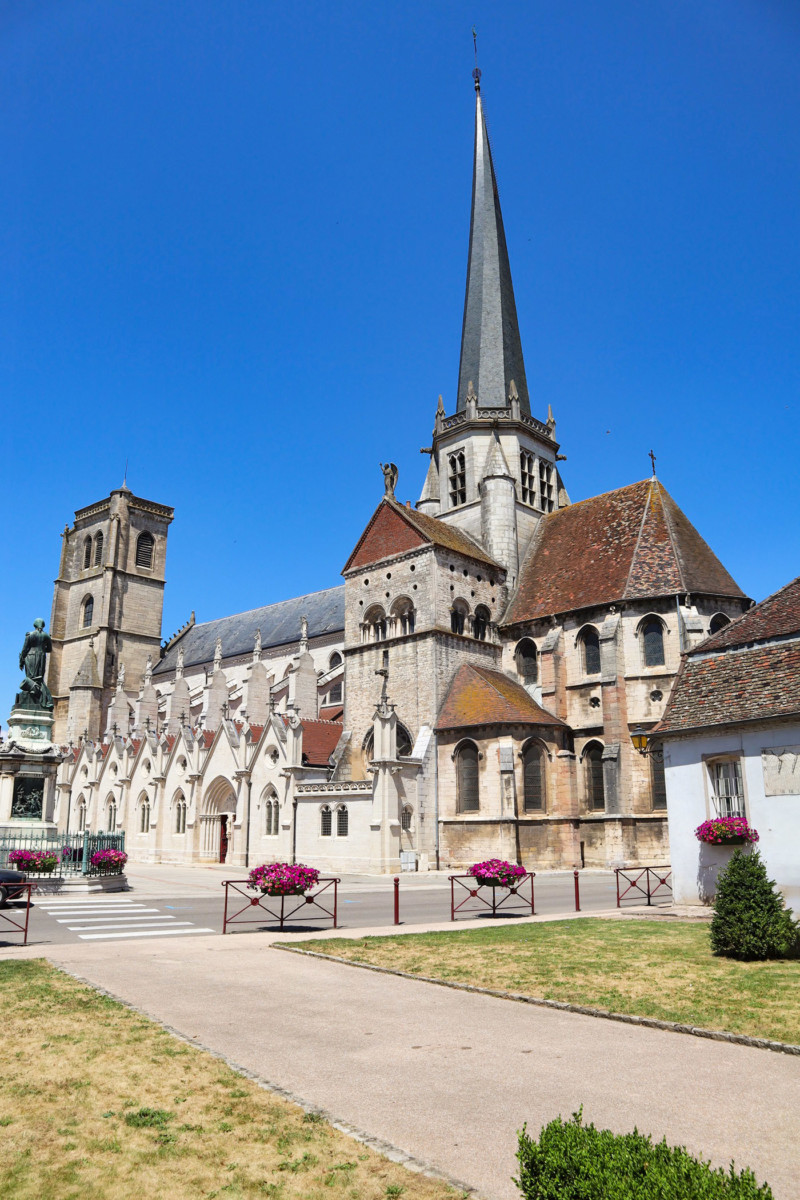 Autour de Dijon - Eglise Notre-Dame d'Auxonne © GO69 - licence [CC BY-SA 4.0] from Wikimedia Commons